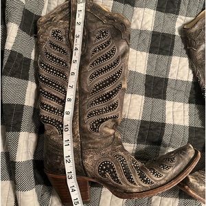 Corral gray/black western boots